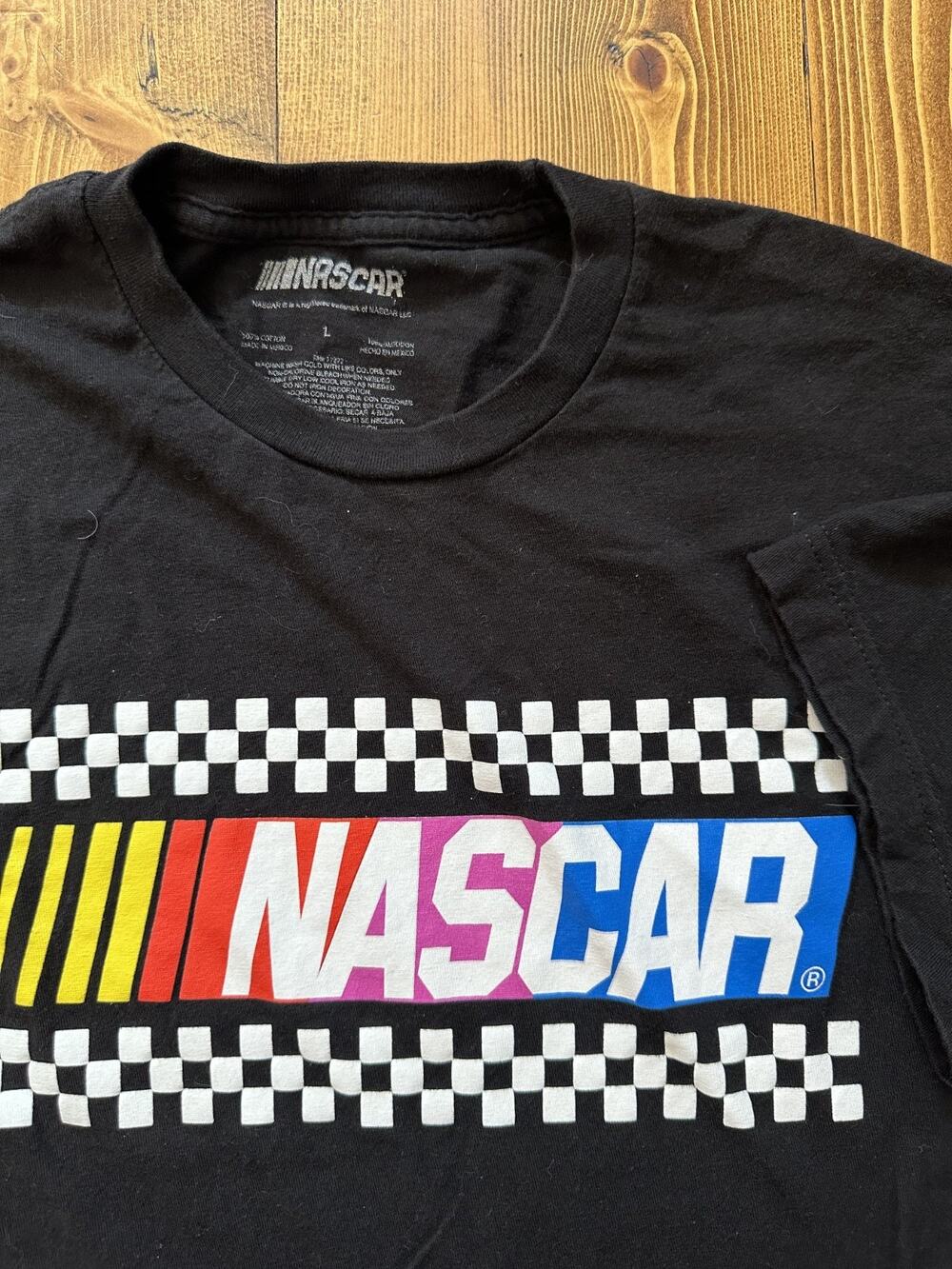 Nascar Racing Box Logo Checkered Flag Size L Large Tee Black Licensed T-shirt